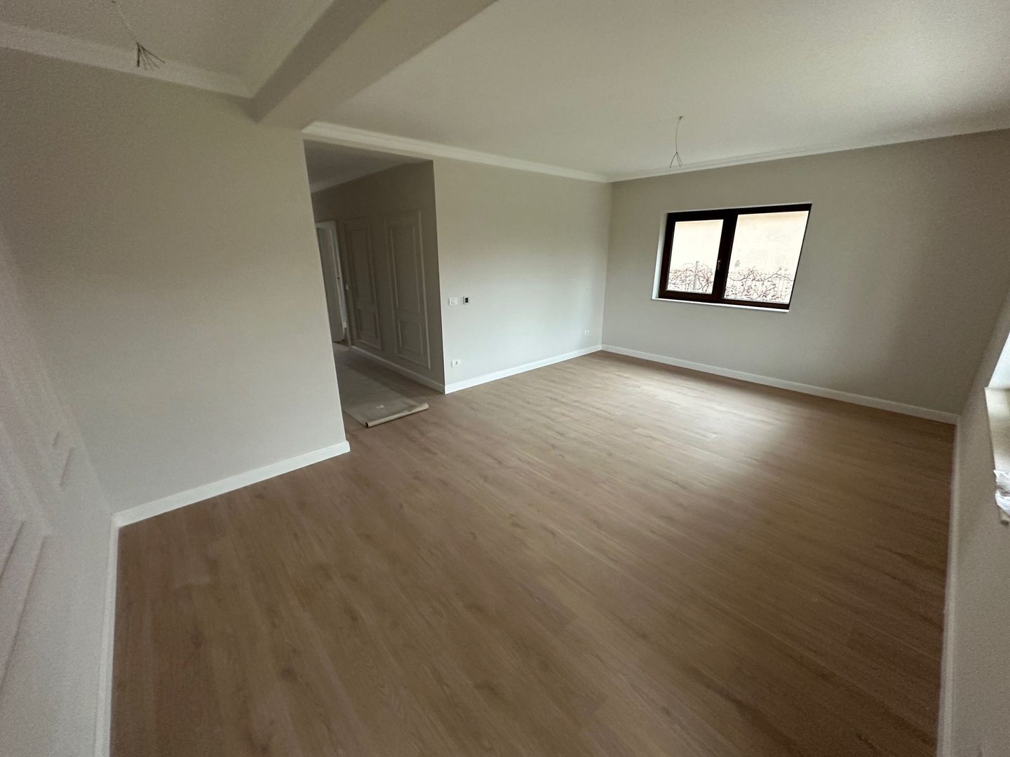 CASA TIP DUPLEX DESPARTIT PRIN GARAJ - Poză 32