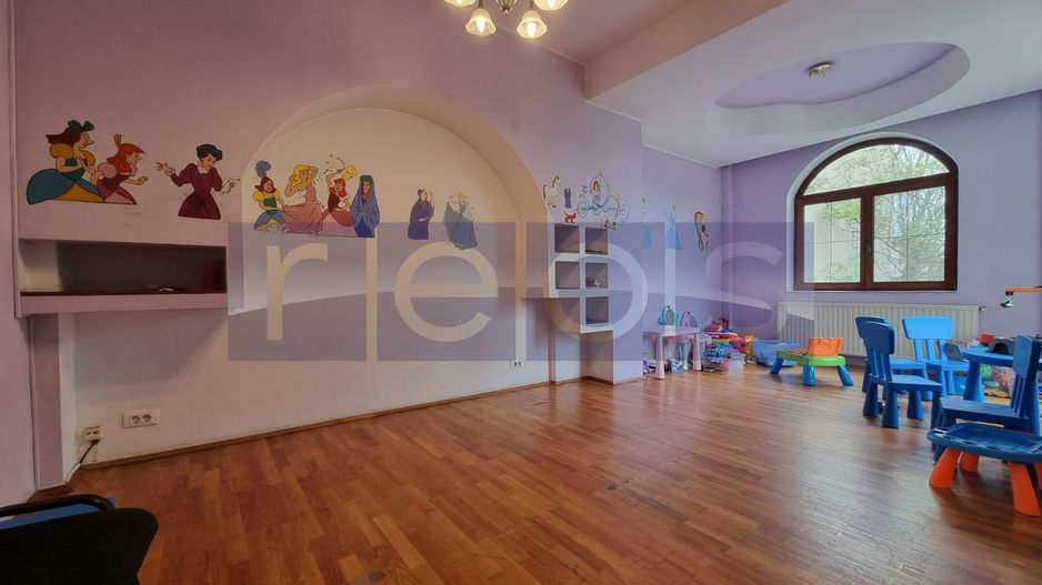 DE INCHIRIAT VILA  D+P+1+2 + CURTE | ZONA PARCUL CAROL - Poză 8