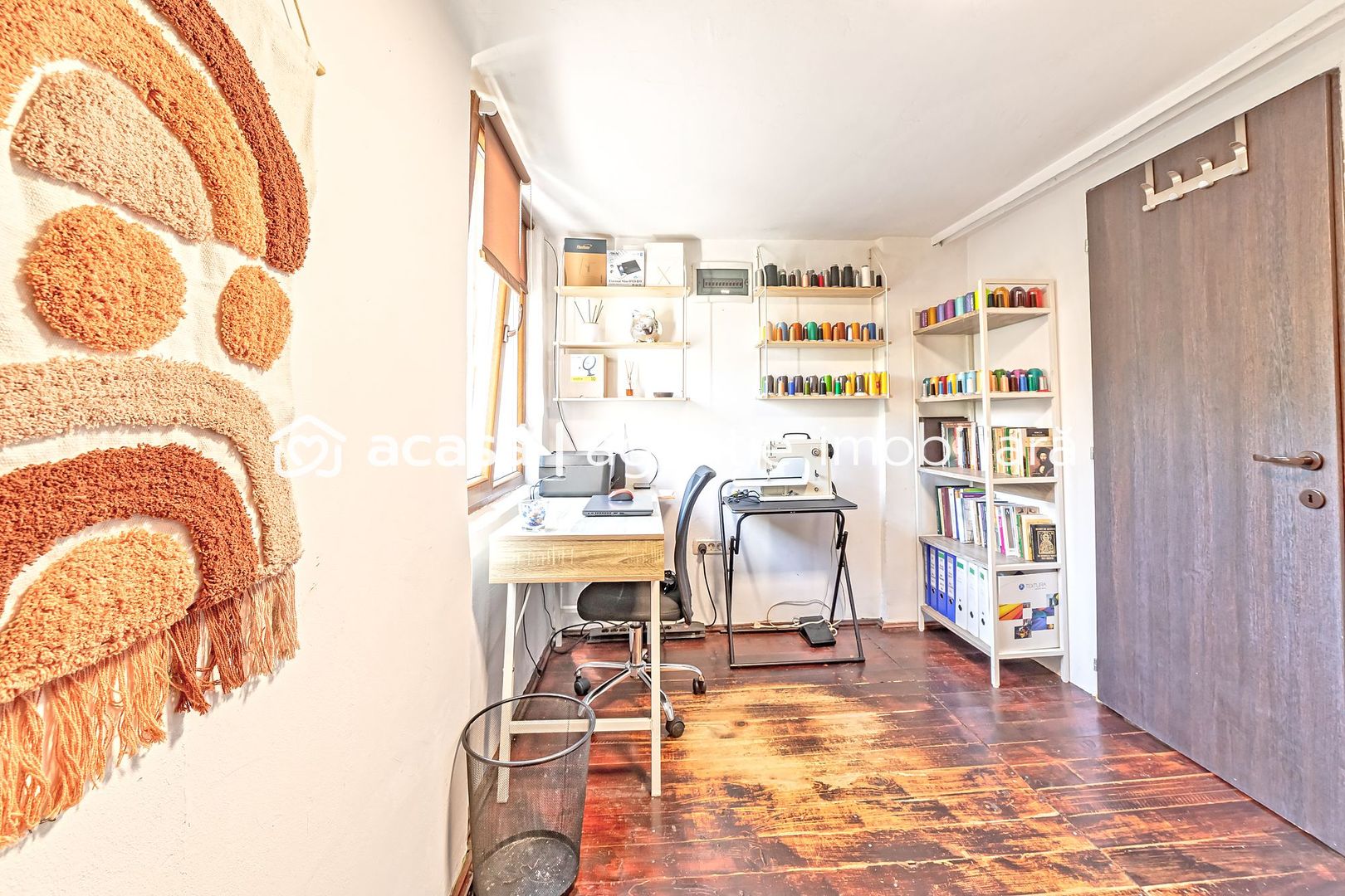 Casă într-o zonă liniștită, pe Insula Mureș - Poză 1