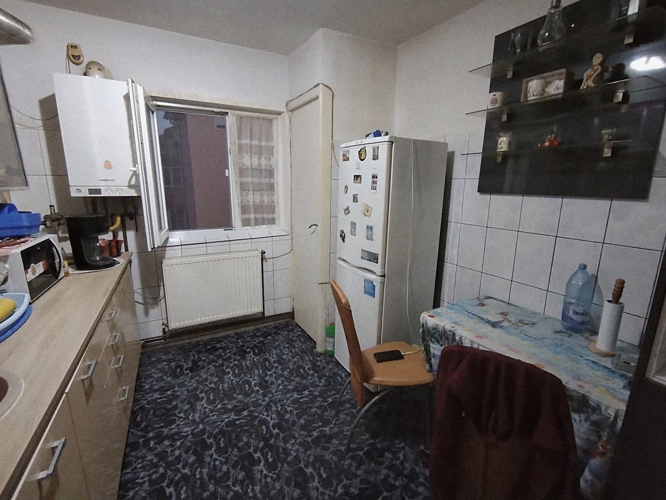 Apartament 2 camere Dambovita cu centrala - Poză 3