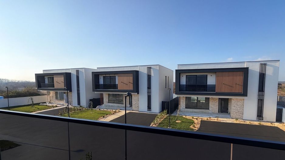 Vila Individuala Pipera | Pompa Caldura - Poză 1