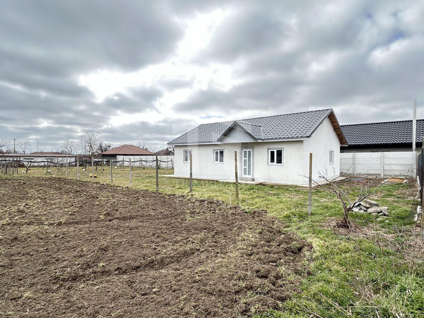 Casa din BCA c-tie 2025 – Pecineaga – apa/canalizare/curent - Poză 12