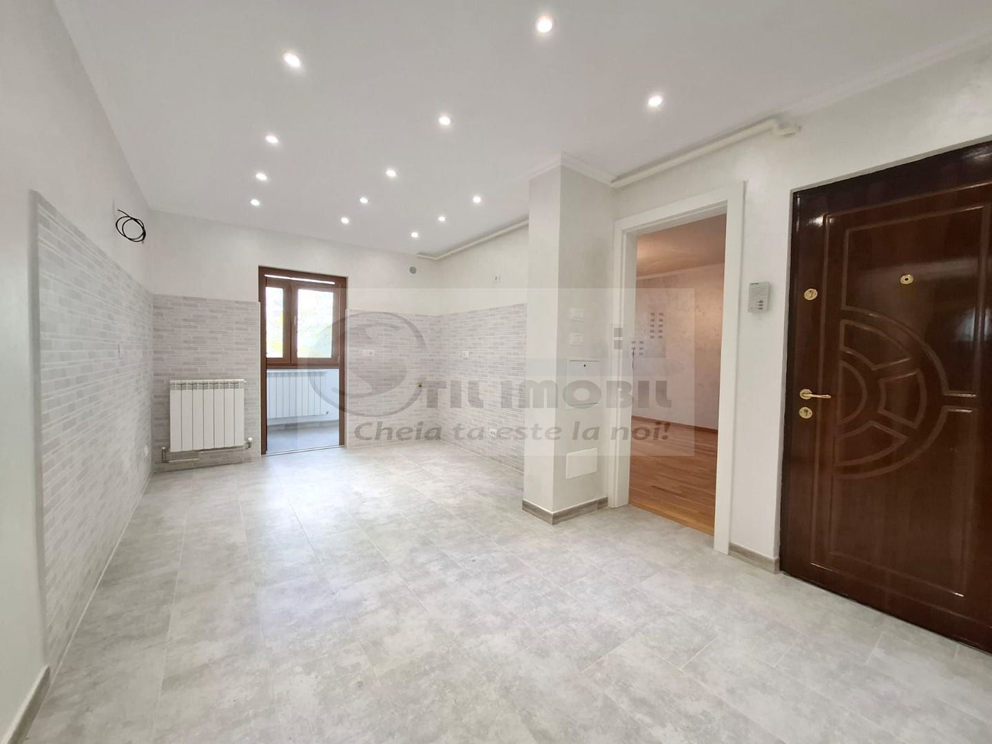 Liber, apartament 2 camere, 53 mp, Nicolina - Belvedere, baie cu geam - Poză 7