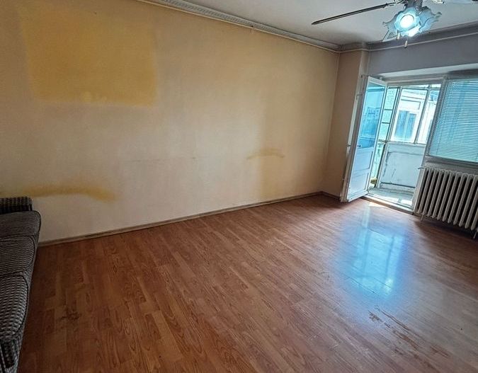 GARSONIERA SPATIOSA  METROU APARATORI PATRIEI - Poză 3