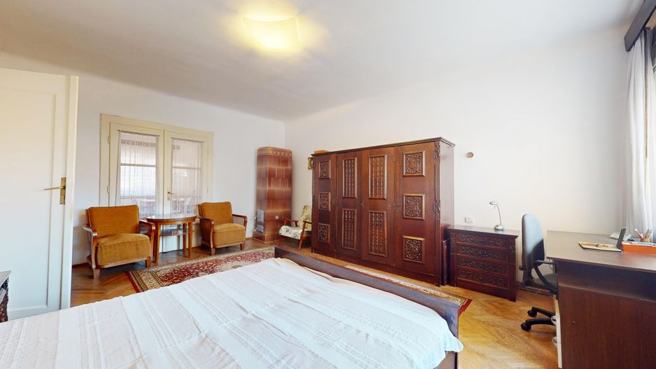 Apartament in casa si garaj in zona spitalul militar-Brasov - Poză 6