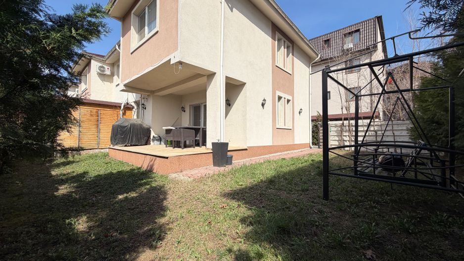 DOBROESTI - Ciresului | Vila tip Duplex - Curte + Parcari - Poză 2