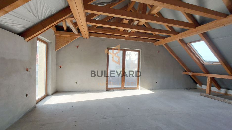 Casa individuala+ birou/spatiu comercial pe Strada 1 Mai! - Poză 13