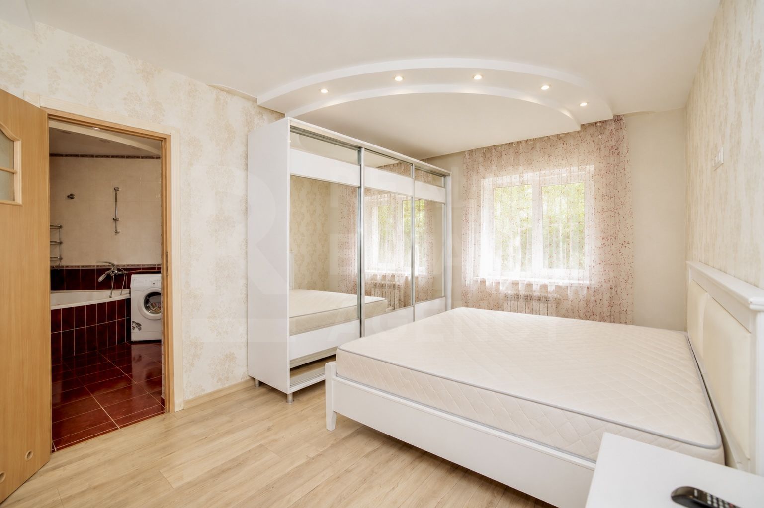 Chirie, apartament, 3 camere + living, str. Pușkin, Centru - Poză 11