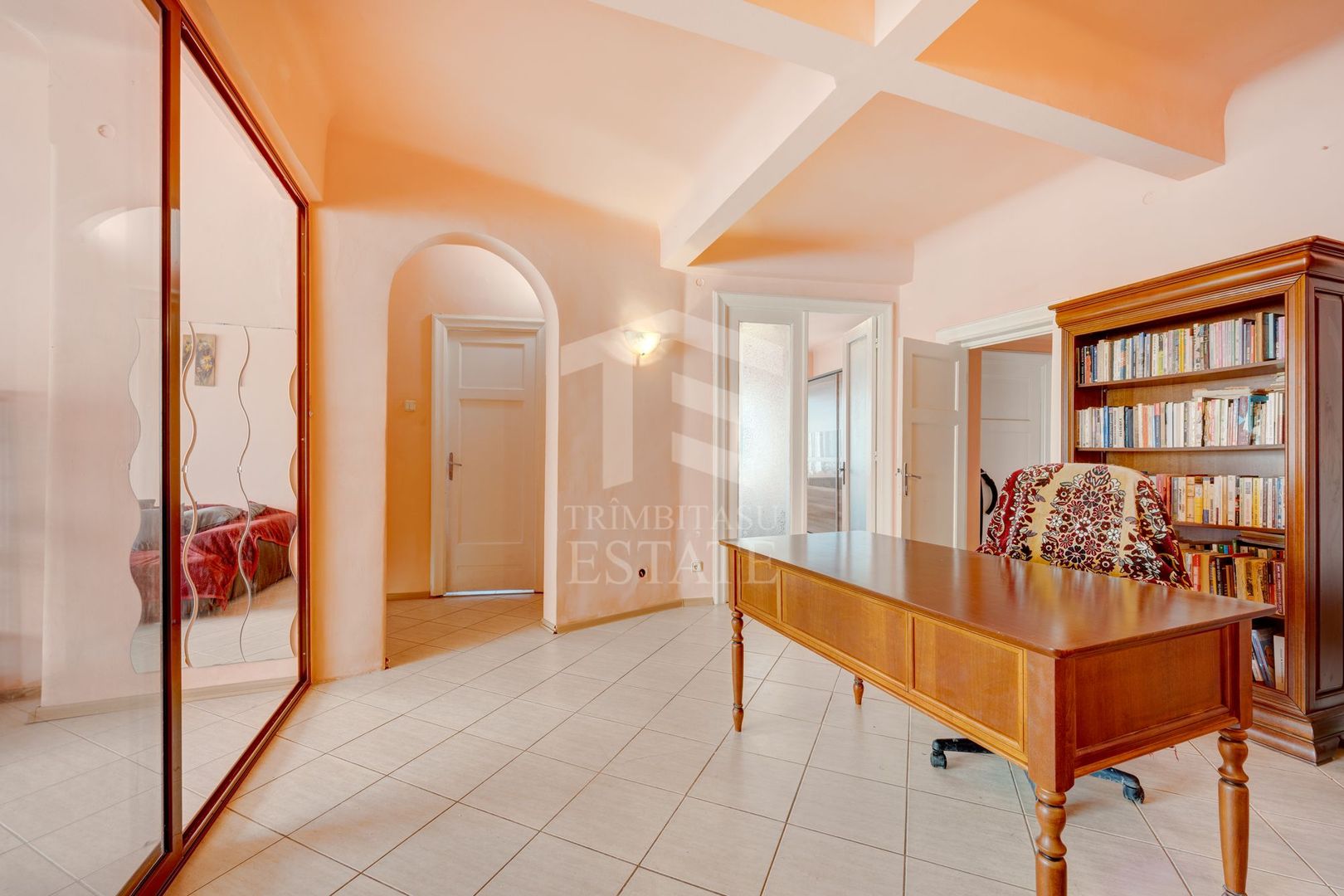 Zona C Calarrasilor ,apartament în imobil interbelic - Poză 8