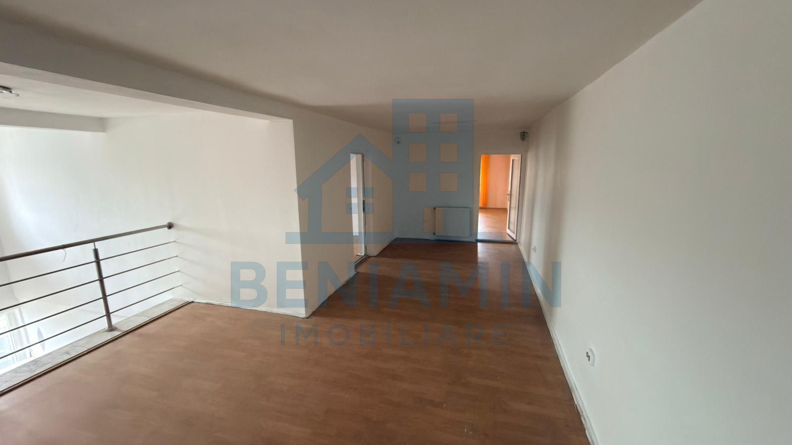 Vila P+2 Alexandru Cel Bun cu doua etaje si curte proprie - Poză 13