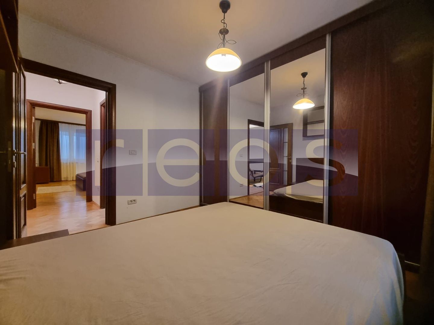 VANZARE 3 CAMEE TINERETULUI -SEMIDECOMANDAT - Poză 11