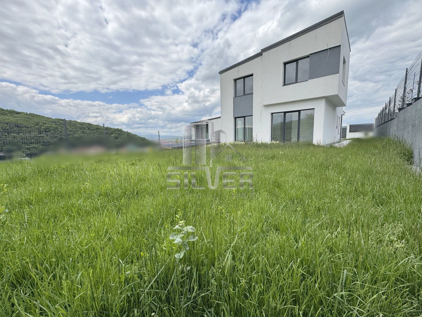 Casa individuala recent finisata cu teren de 425! - Poză 1