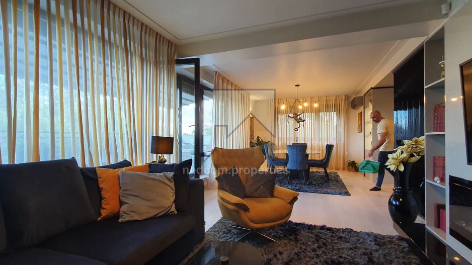 Vanzare Vila de exceptie - Domenii - Poză 2