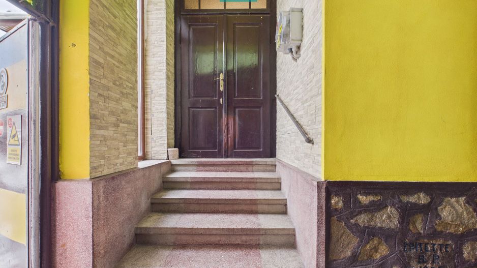 Casă cu 4 camere în zona Parneava - Poză 24