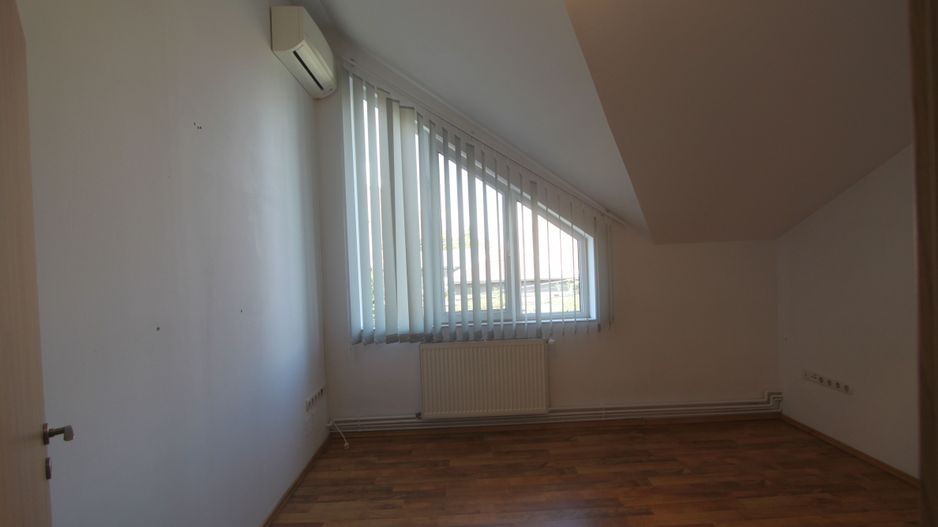 Birouri la casa - 120 mp, zona Circumvalatiunii - Poză 19