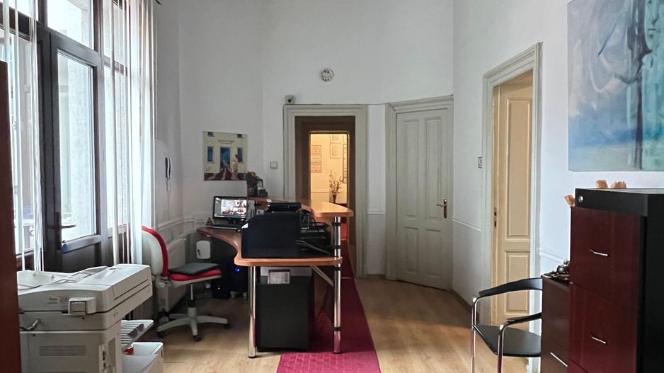 Cladire 23 de camere cu teren 554 mp - Poză 6