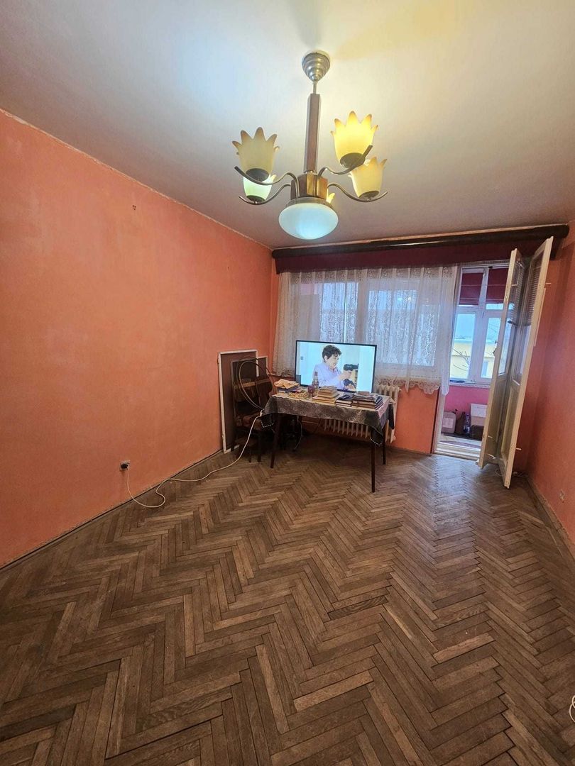 Apartament 3 camere Valea Roșie - Poză 2