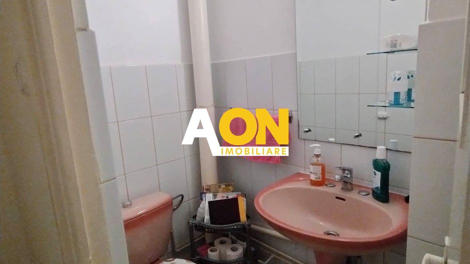 Apartament 3 camere, 68 mp utili, Cetate, zona Piata Cetate - Poză 9