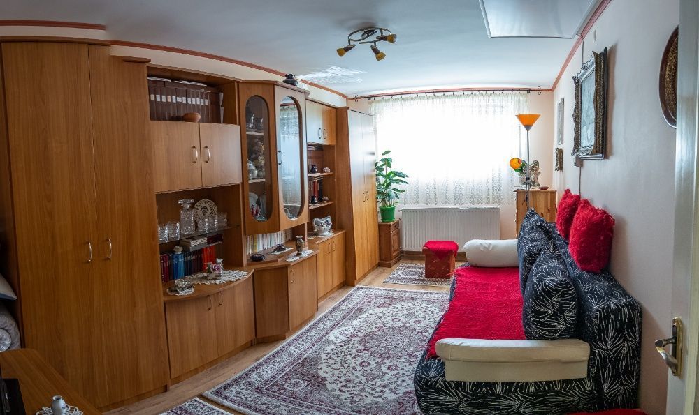 De vânzare casă cu etaj - Poză 5