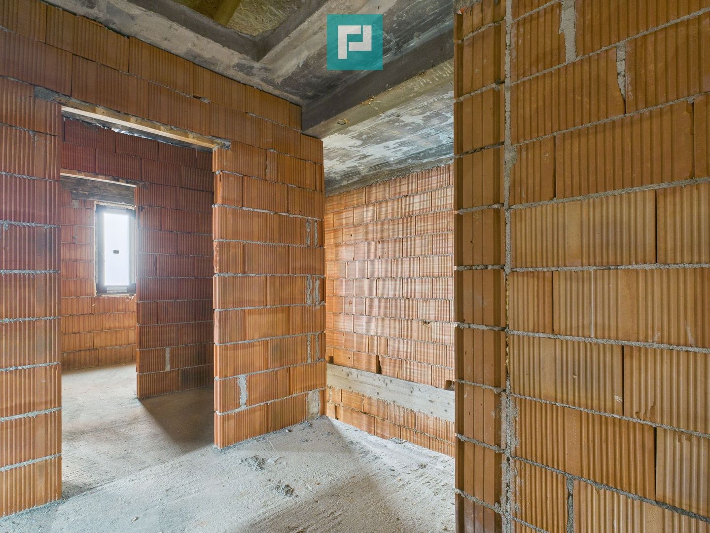 Duplex solid 120 mp, intimitate și calm in Chisoda - Poză 23