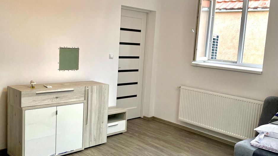 Casa de inchiriat central - Poză 8