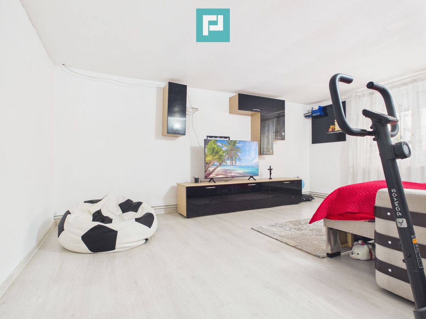 Casă retrasă Pișchia – 4 camere, teren 920 mp - Poză 14