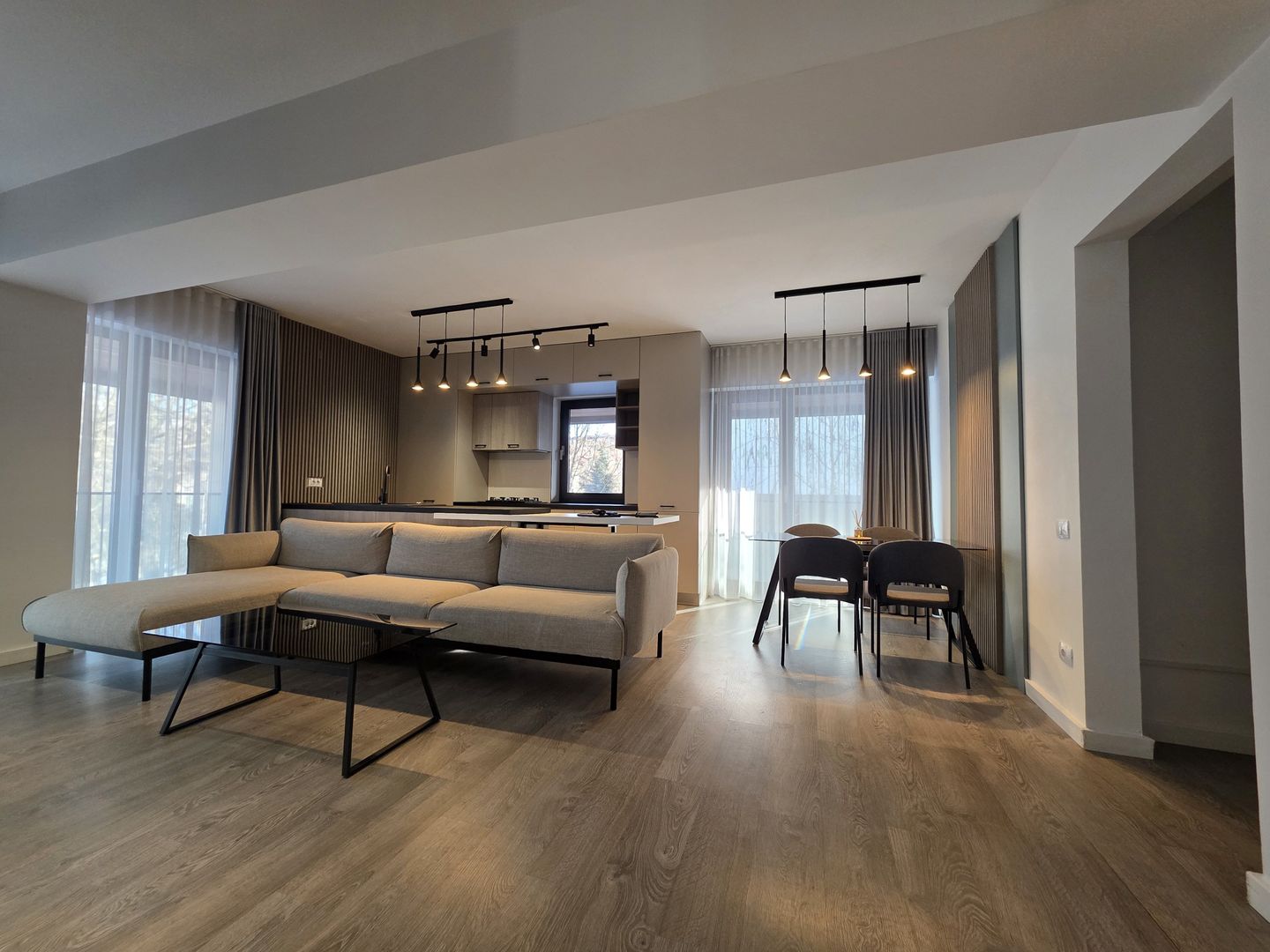 4 camere devanzare Iancu Nicolae Cambrige School parcare subterana lux - Poză 19