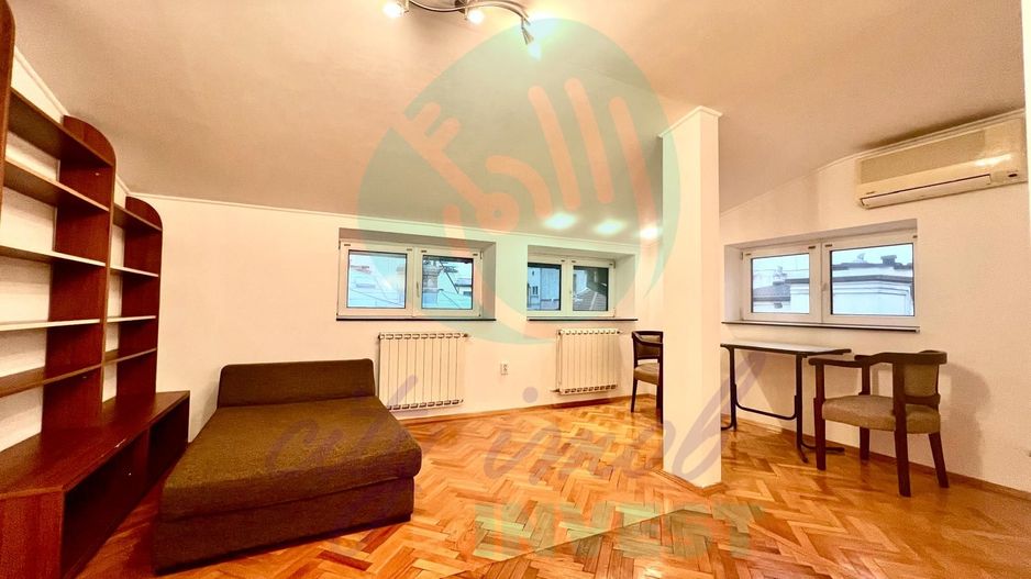 Apartament  3 CAMERE in bloc boutique-CENTRALA PROPRIE-80 mp - Poză 1