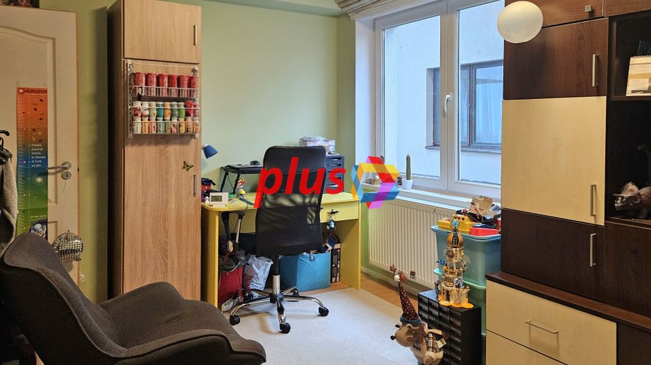 Oportunitate - Apartament cu trei camere in vila, zona Tractorul 70 mp - Poză 20