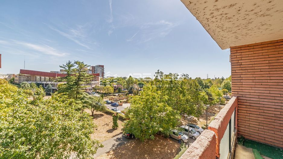 Apartament 3 camere tip Samantha, zona Polivalentă - Poză 1