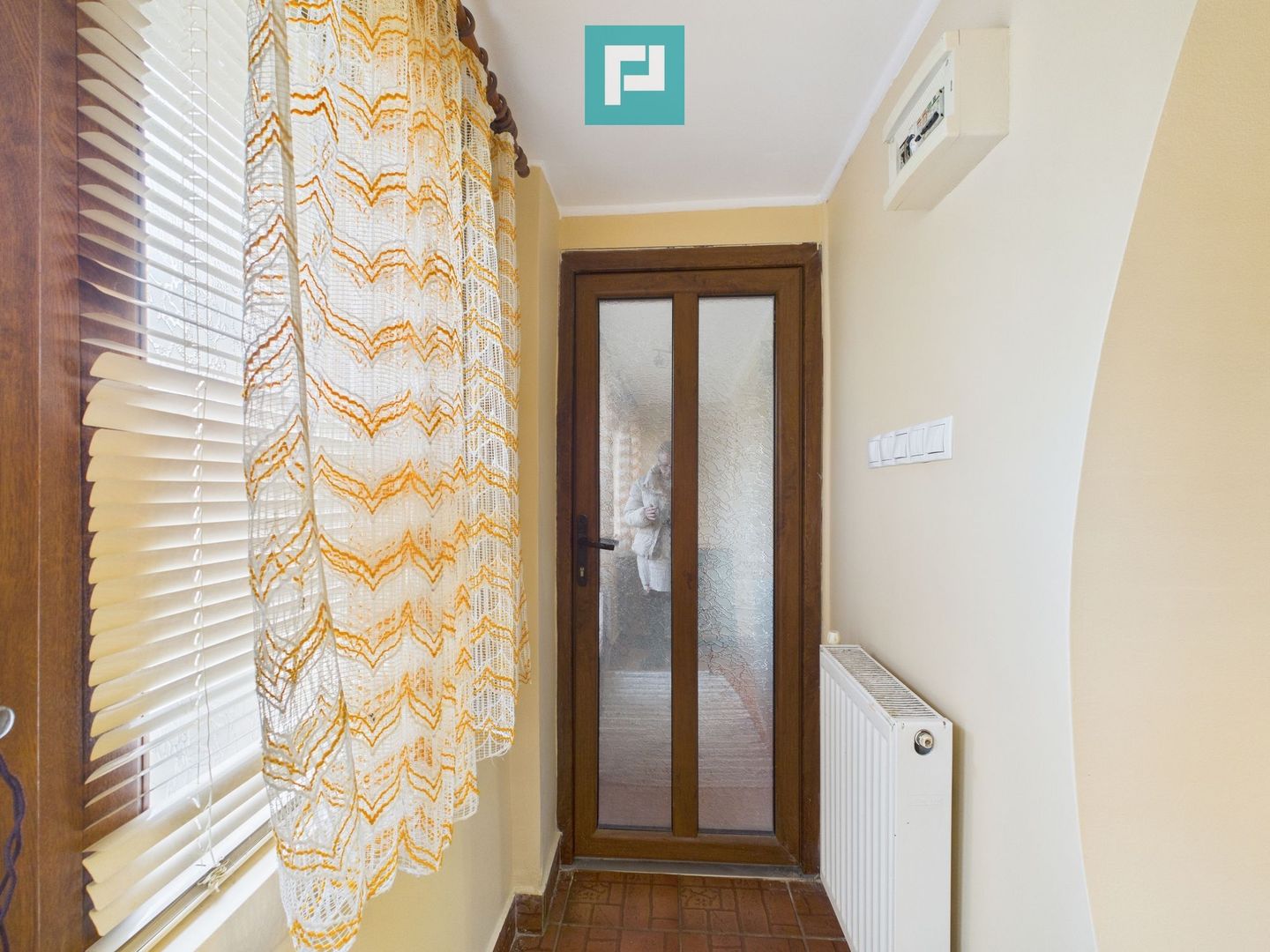 Casă cu teren 930 mp în Becicherecu Mic - Poză 12