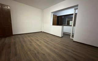 Apart 1 camere decomandat Aradului centrala proprie - Poză 6