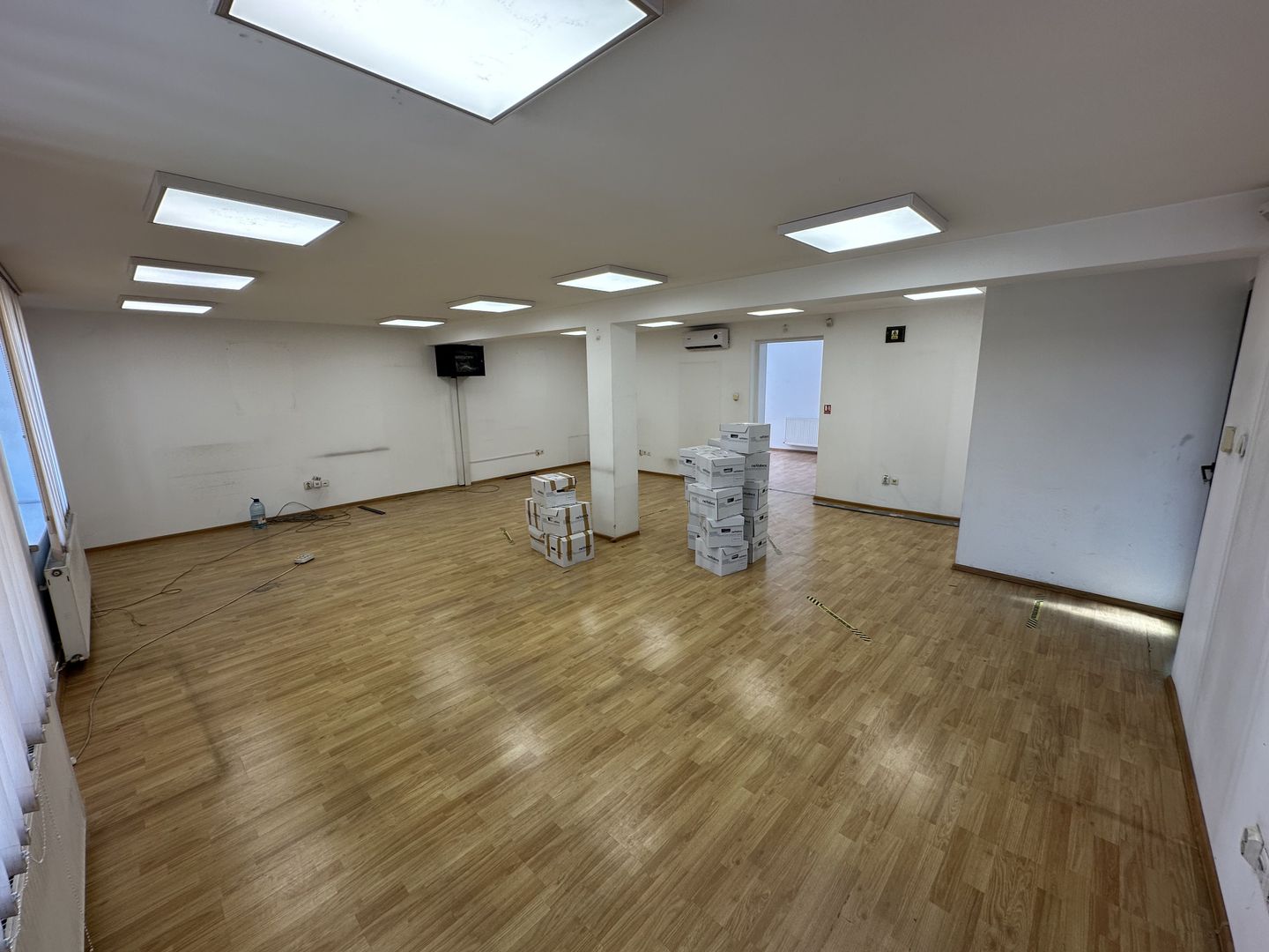 Spatiu de birou -zona strada Cluj/ 4 locuri de parcare - Poză 6