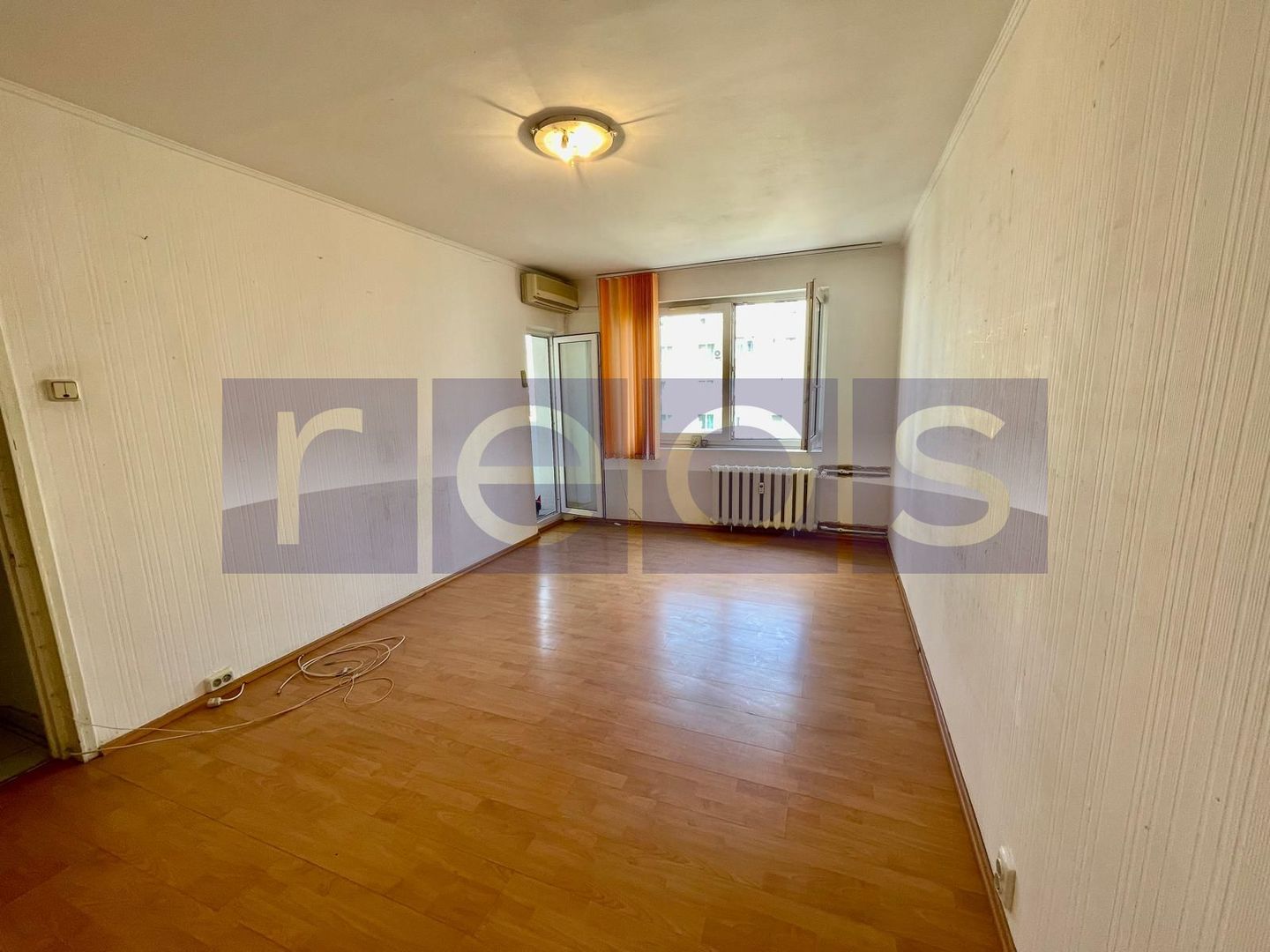 VANZARE APARTAMENT 2 CAMERE 50MP DRISTOR DECOMANDAT BLOC 1982 TEAVA DE GAZ - Poză 1