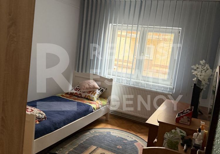 Apartament 3 camere, 82 mp, zona Lipovei, Strada Perlei - Poză 2