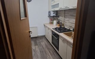 Apartament 2 camere, decomandat, Zonă Centrală - Poză 3