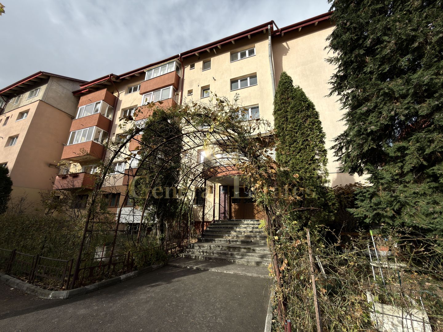 Închiriere Apartament 2 Camere Decomandat – Zona Răcădău, Brașov - Poză 2