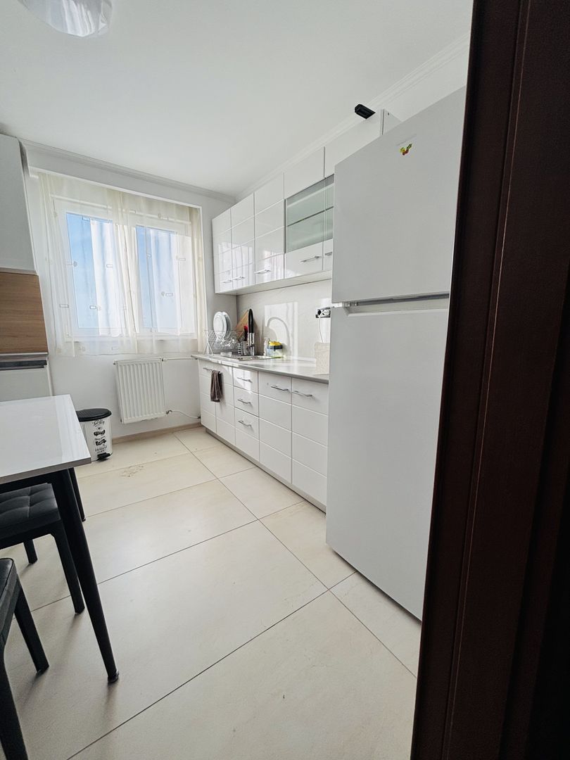 Apartament cu 3 camere, decomandat, Rogerius - Poză 2