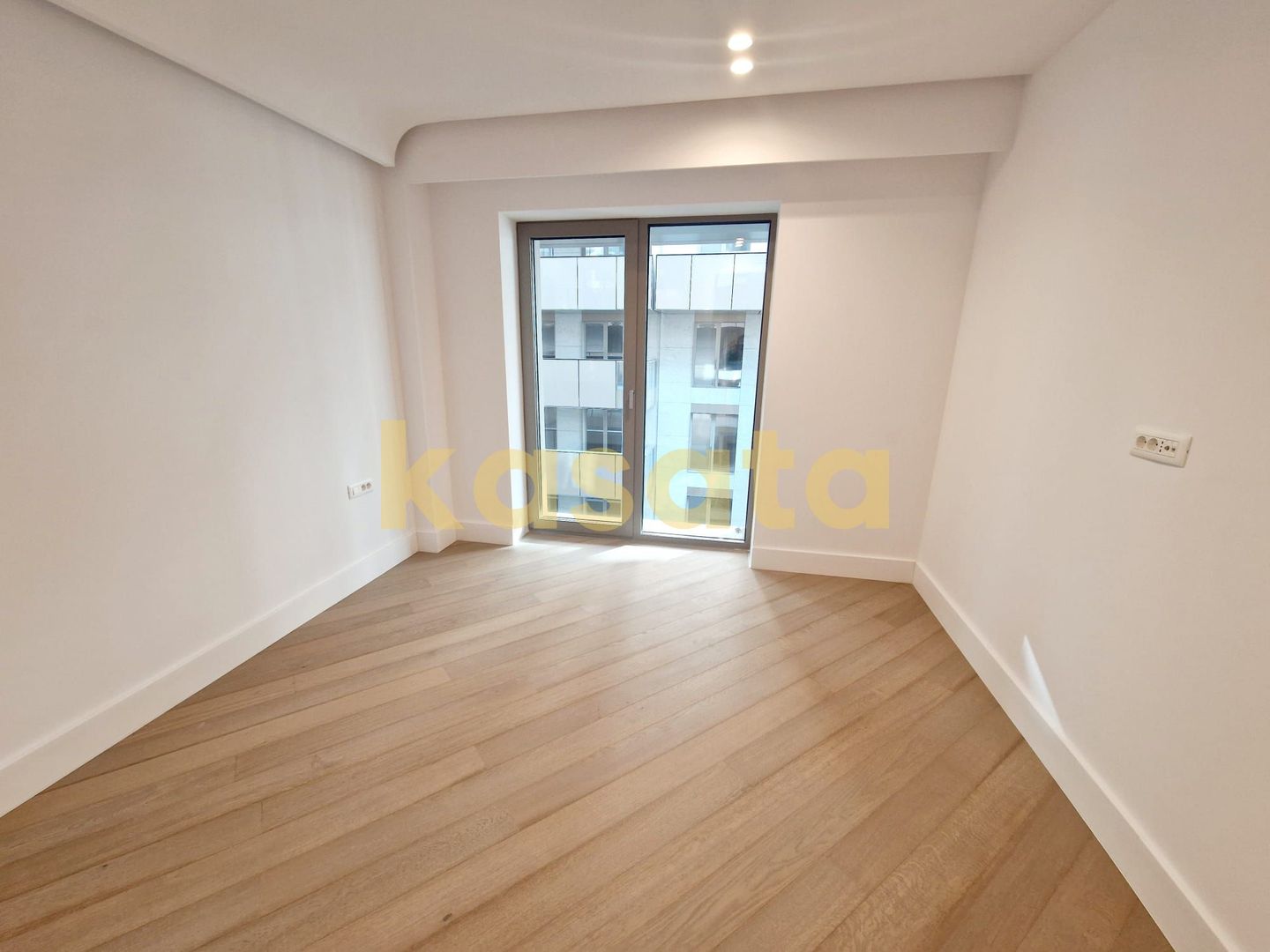 3 camere de lux – Cortina 126, Erou Iancu Nicolae, 100 mp + terasă - Poză 5