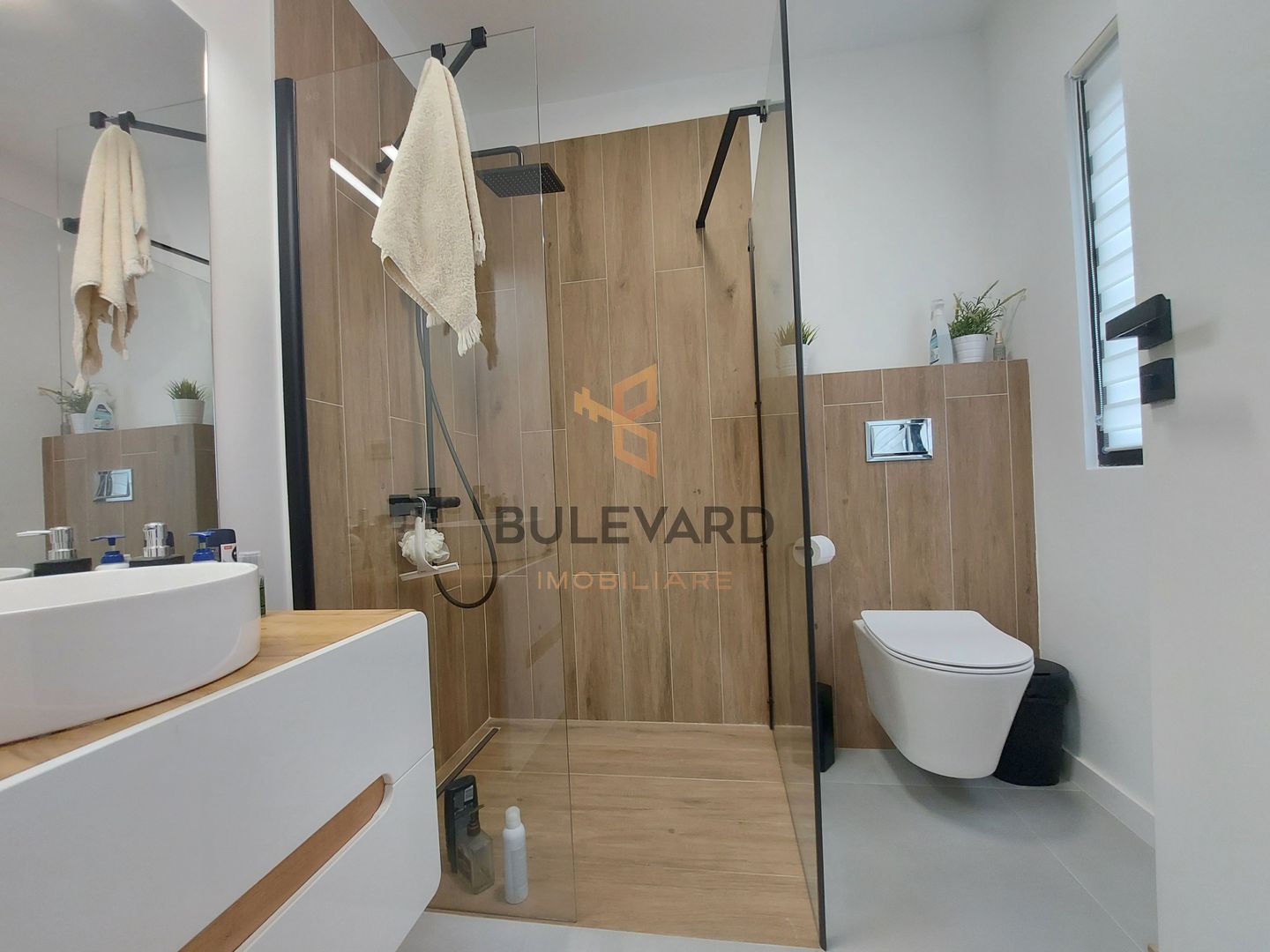 Casa tip duplex cu teren de 350 mp, zona Tautiului! - Poză 8