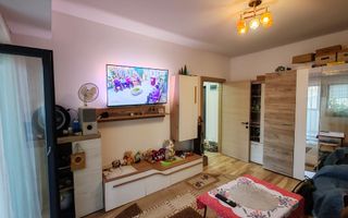 Apartament 2 camere, Sector 5, Pecineaga/Salaj, decomandat, centrala - Poză 3