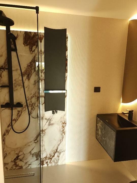 Apartament tip Loft cu finisaje industriale si gradina - Poză 8