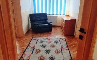 Casa cu suprafata de 140mp si teren 542mp,centrul localitatii Cristian - Poză 5