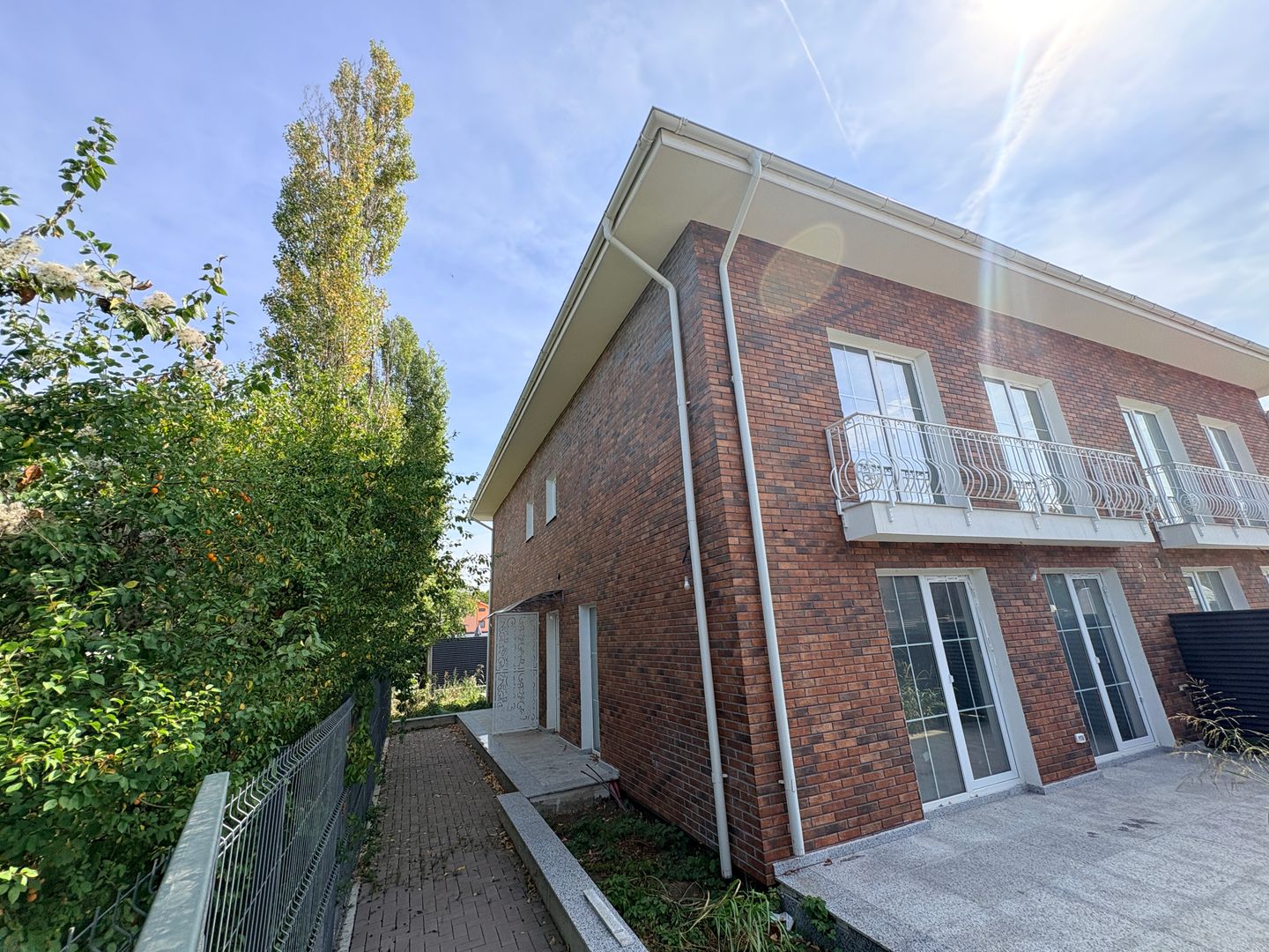Casă / Townhouse complex nou, de vanzare  în zona Odai - Poză 1