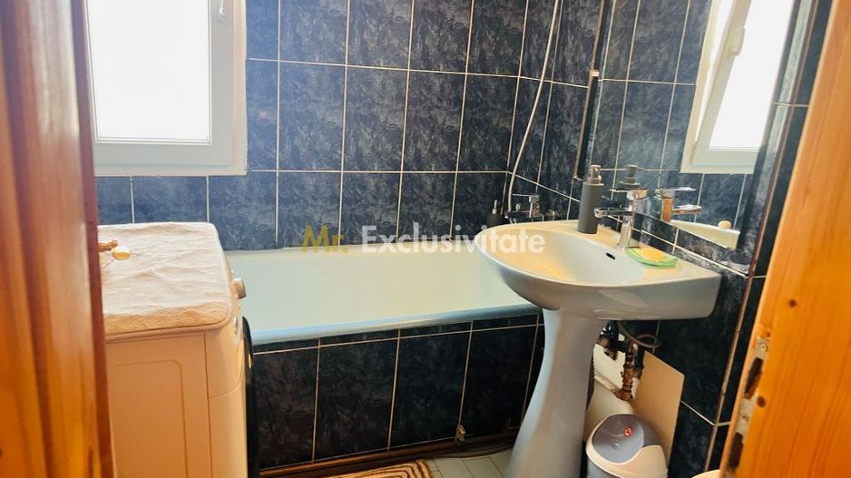 Apartament ultracentral, 3 camere, cu priveliste impresionanta, langa Mercur - Poză 9