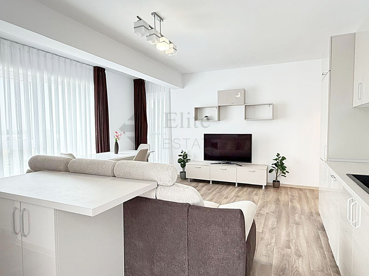 Apartament 4 camere de inchiriat in Prima Onestilor - Poză 16