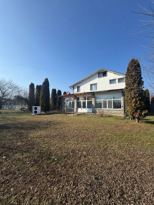 Vila ultra moderna, 9 camere, independenta energetic, Campina, Prahova - Poză 1