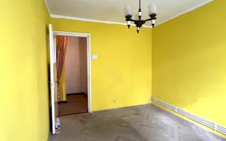 🏡 Apartament 2 camere, etaj 3, stradal – zonă excelentă Micro 40 - Poză 12