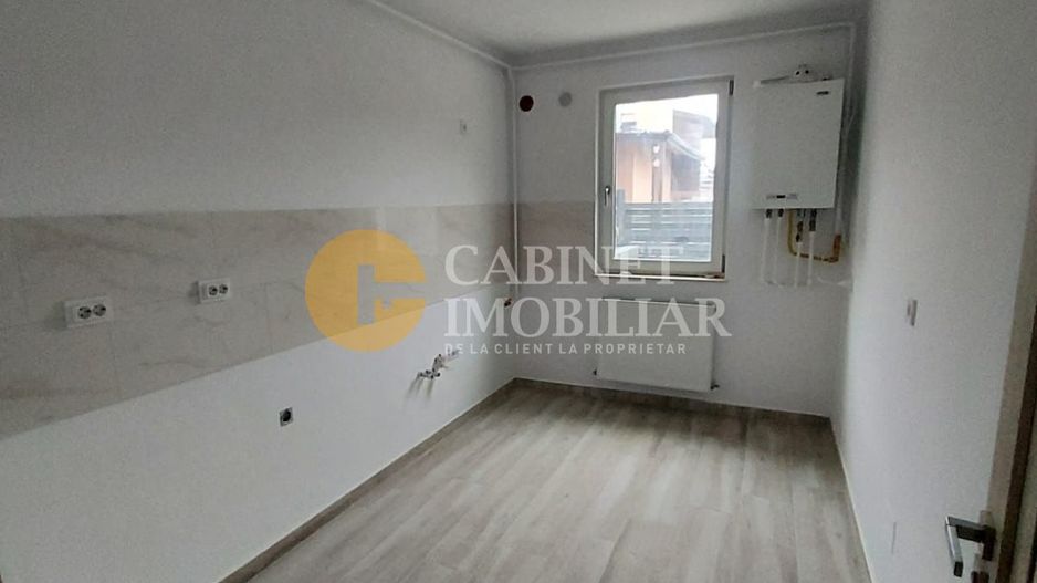 BUCIUM - 1 CAMERA DECOMANDAT - LOC DE PARACRE INCLUS - INTABULAT - Poză 1