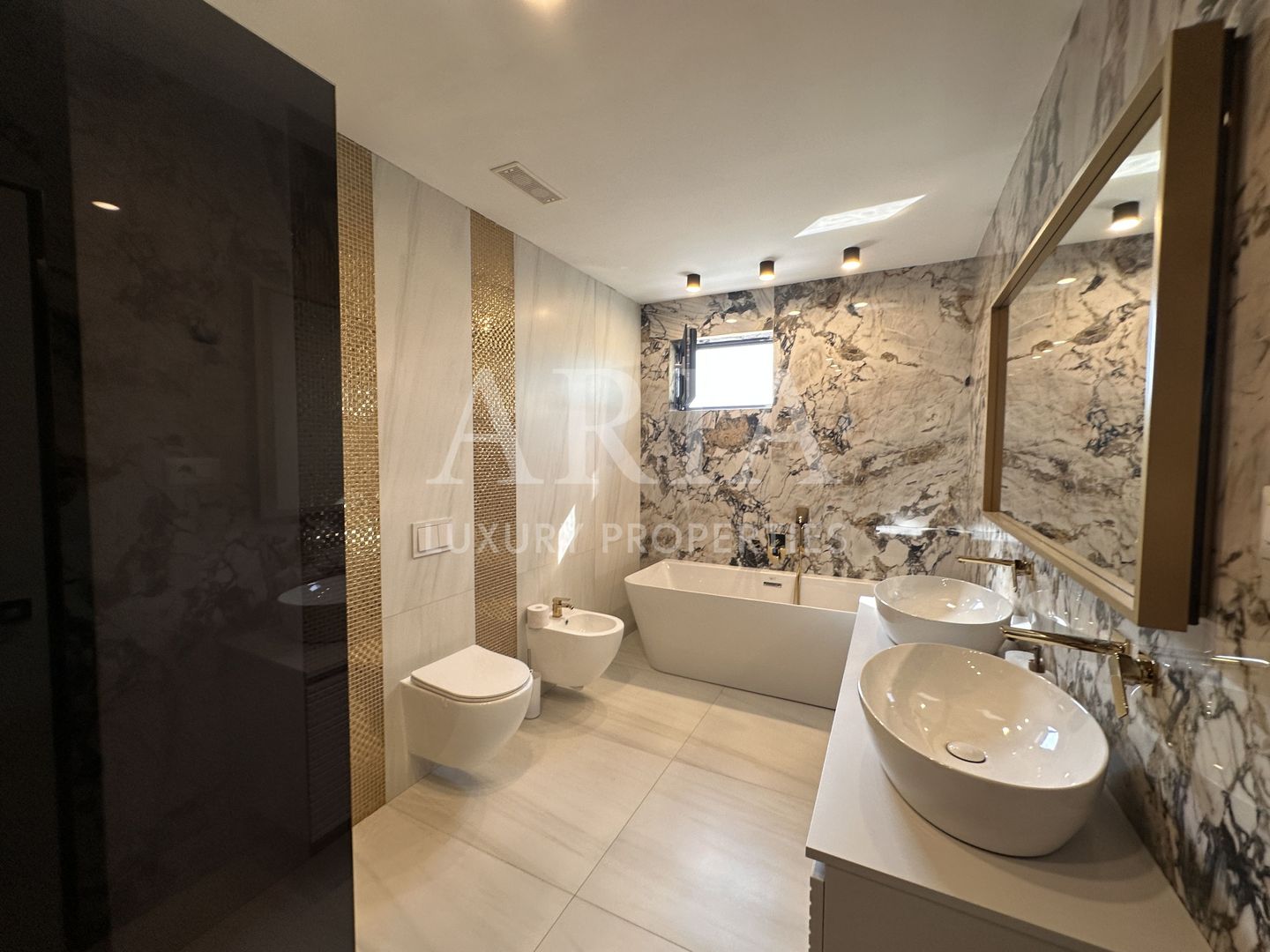 SMART VILLA - POOL - LUXURY GATED COMMUNITY - NEAR THE FOREST - Poză 18